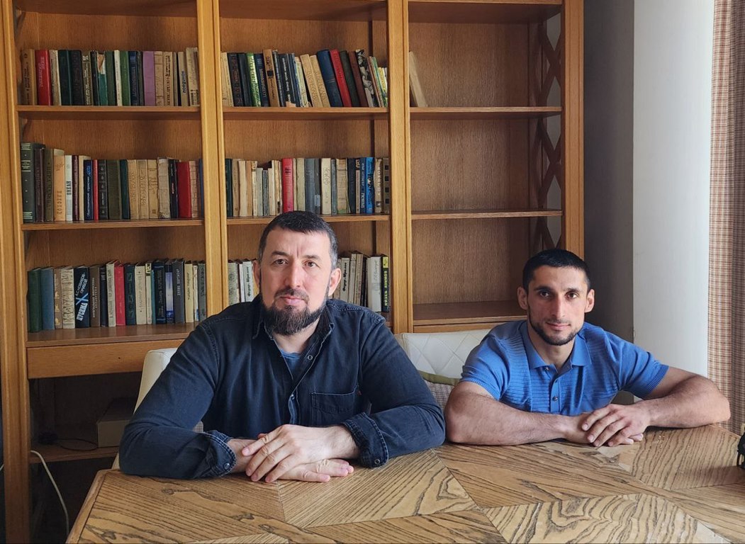 Депутат регионального парламента Шамиль Омаров встретился с участником СВО