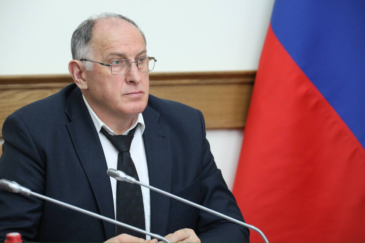 Премьер-министр Дагестана провел еженедельное заседание Оперативного штаба