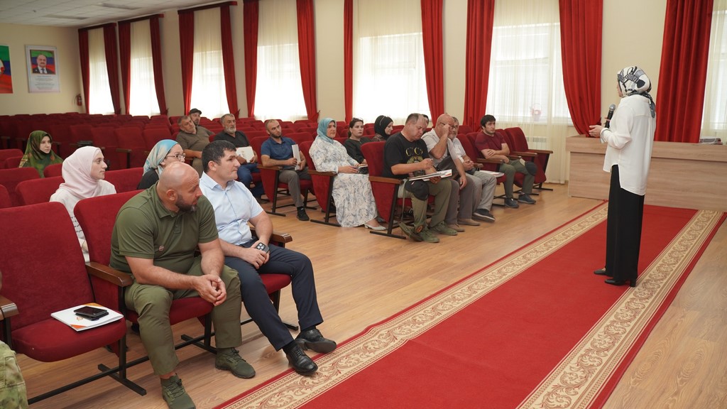 В Хасавюртовском районе проходит тренинг «СВОй бизнес» для участников СВО