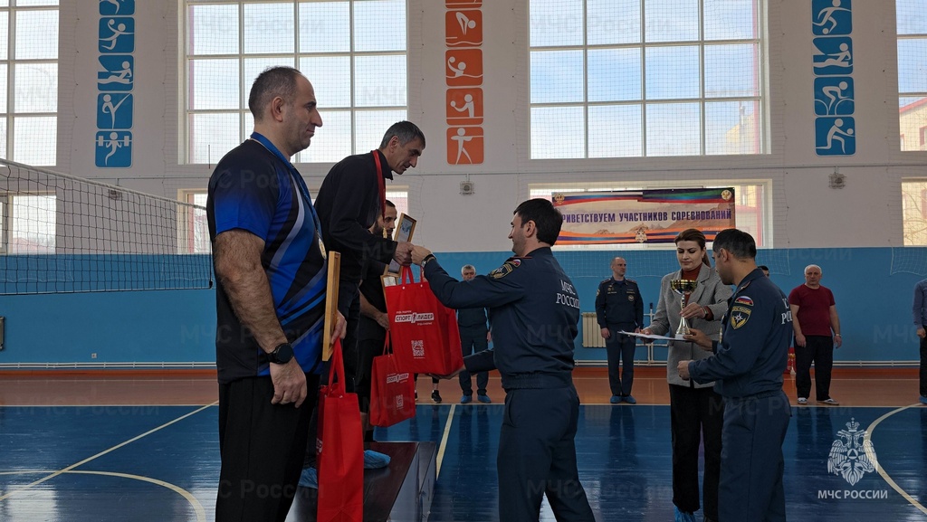 Турнир по настольному теннису среди сотрудников МЧС Дагестана прошел в Махачкале