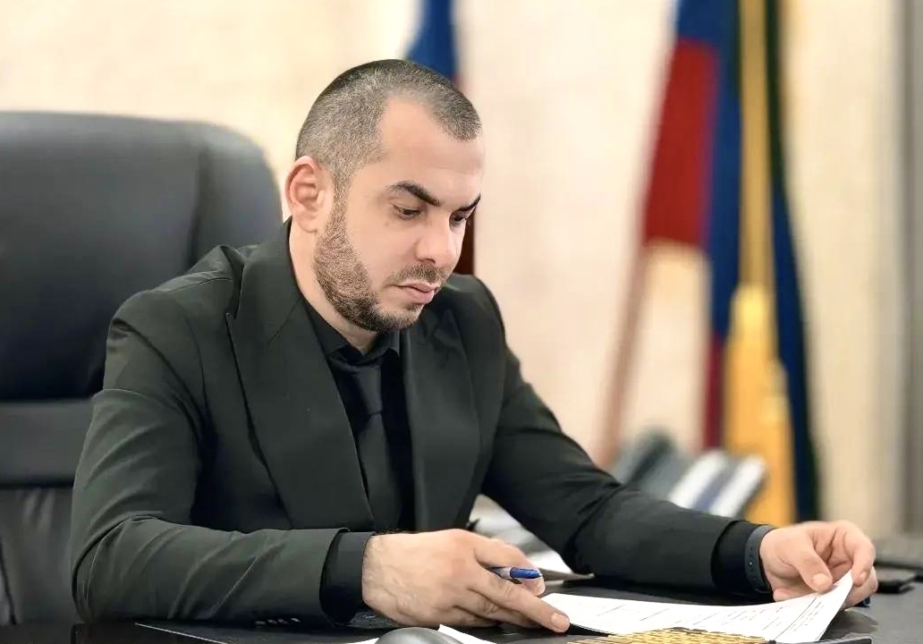 Глава Южно-Сухокумска провел личный прием граждан