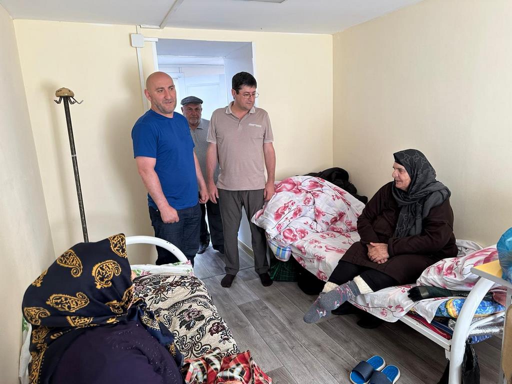 Глава Тляратинского района посетил участковую больницу в селе Мутрутль