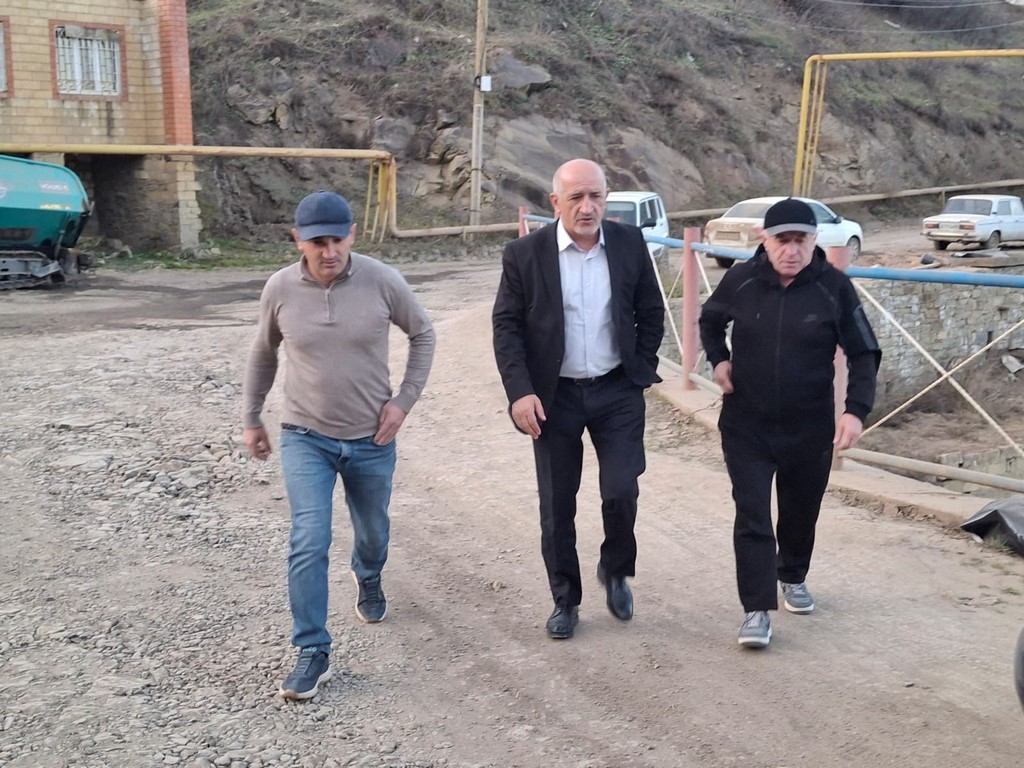 Магомед Абдулкадиров с рабочим визитом посетил село Кубачи