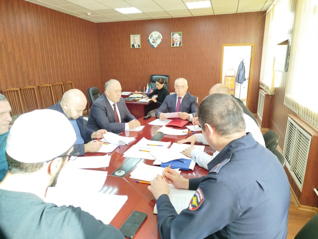 В Курахском районе обсудили антитеррористическую защищенность и паспортизацию школ