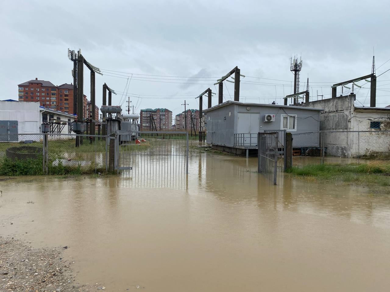 Энергетики Дагестана восстановили электроснабжение более 75 % пострадавших от непогоды потребителей