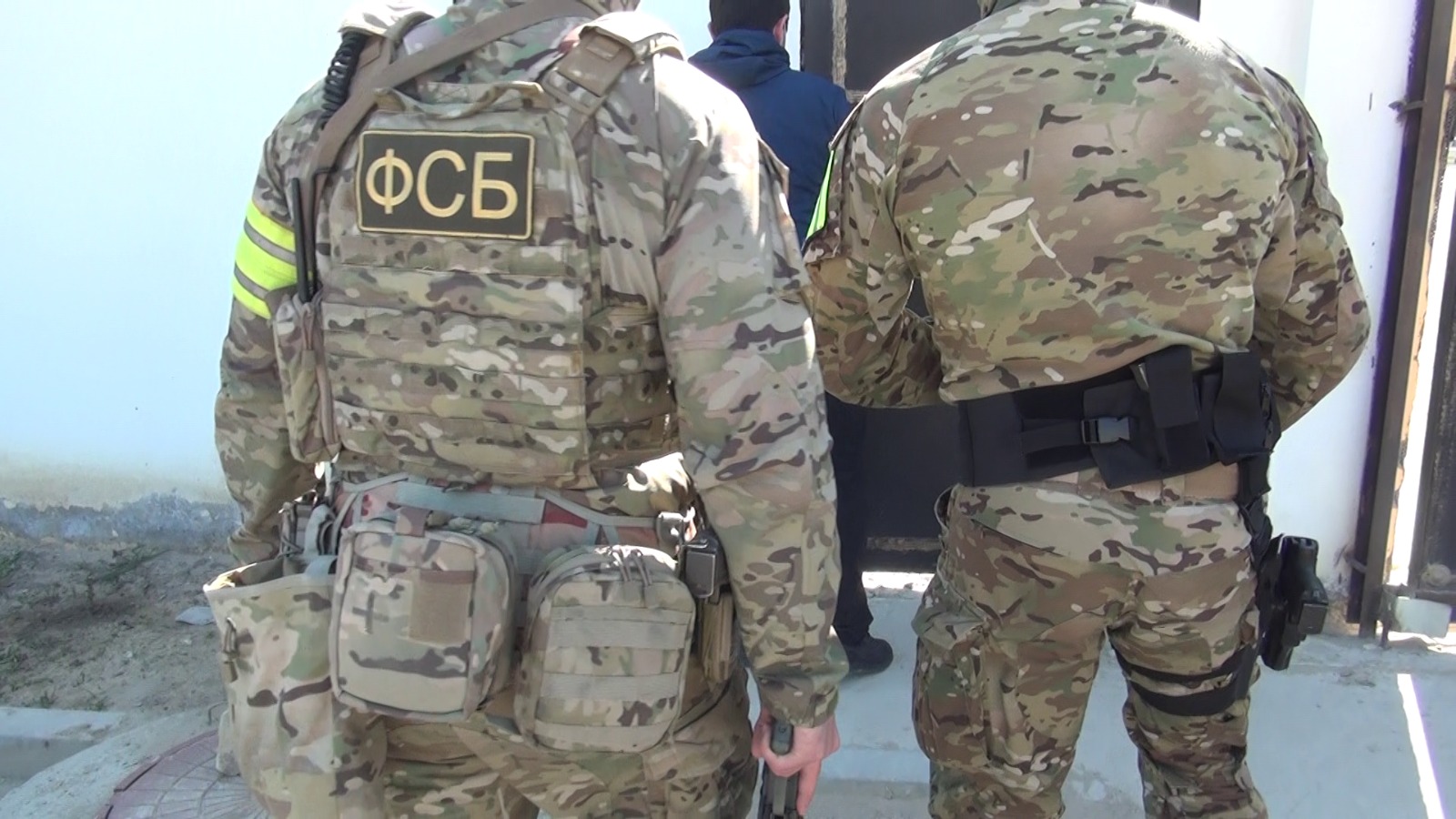 Трое работников администрации Избербаша подозреваются в мошенничестве в крупном размере