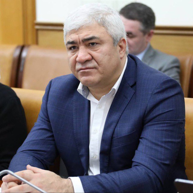 Мэр Буйнакска Исламудин Нургудаев сложил с себя полномочия главы города