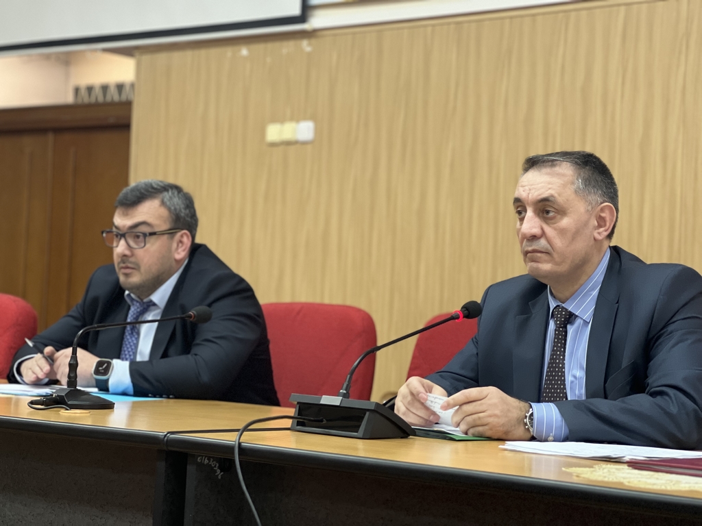 Вопросы деятельности аппарата ведомства и подведомственных учреждений обсудили в Минтруде РД