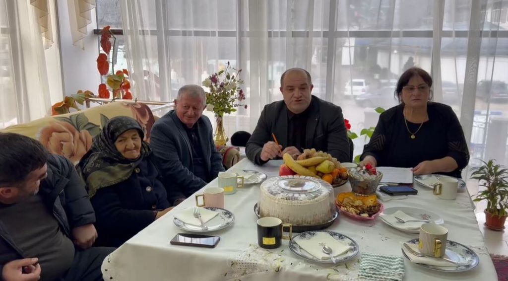 Встреча с матерью Героя России Эседуллы Абачева состоялась в Хивском районе