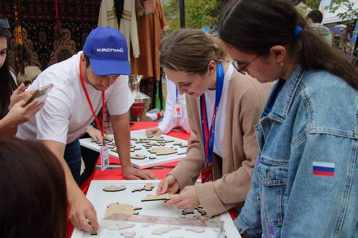 Молодежный образовательный форум «Каспий-2024» – фоторепортаж