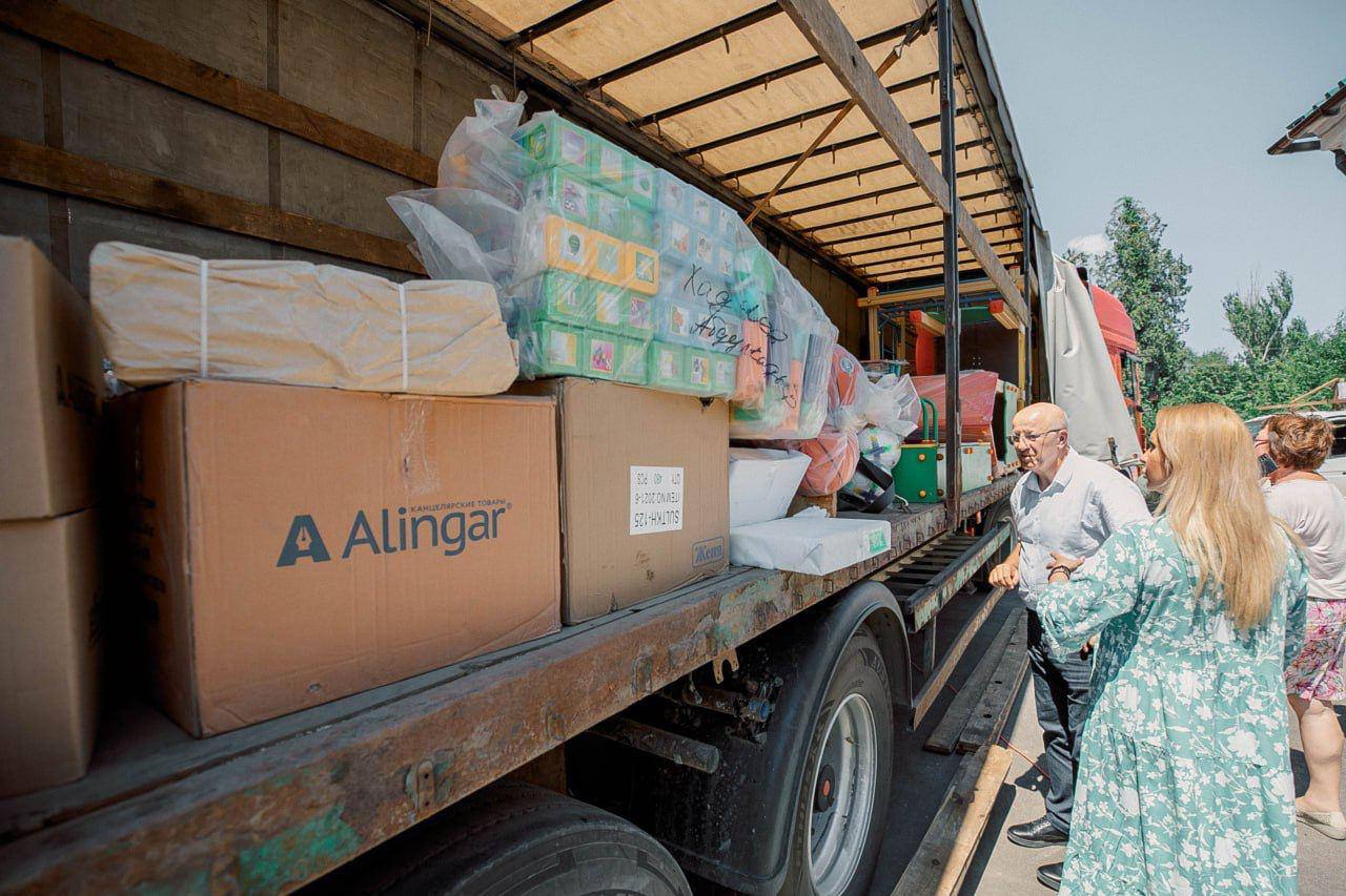 Мэр Избербаша с делегацией прибыл с гуманитарной миссией в Мариуполь