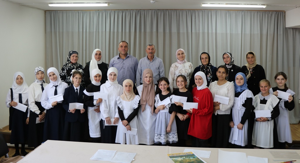 В Казбековском районе прошел конкурс плакатов «Город ангелов»