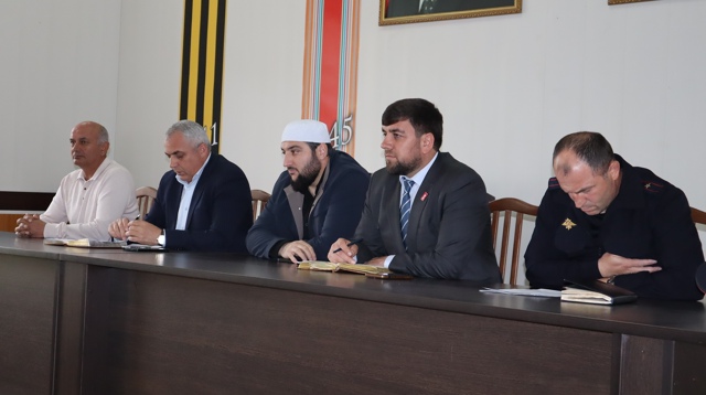 Власти Гергебильского района обсудили вопросы подготовки празднования Дня Победы в муниципалитете