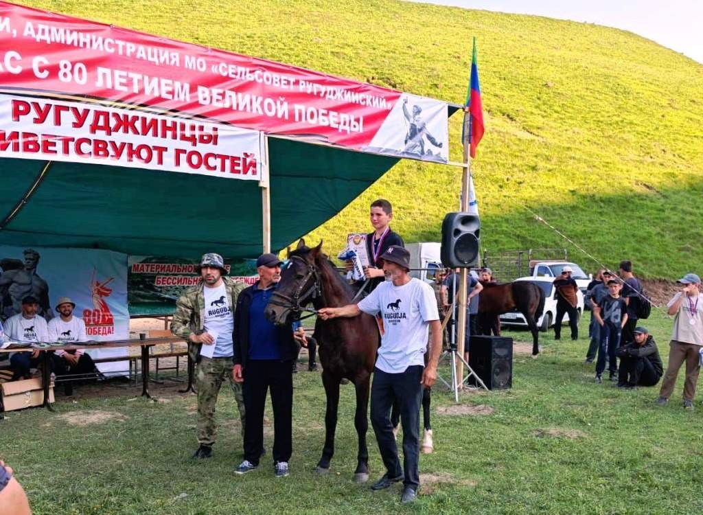 В Гунибском районе прошел первый чемпионат по конным скачкам