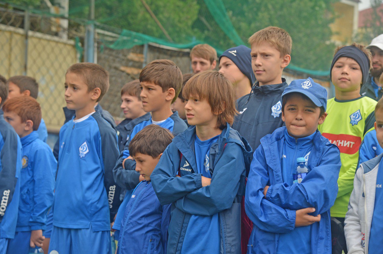 Определены лучшие команды футбольного турнира к 60-летию Сергея Меликова