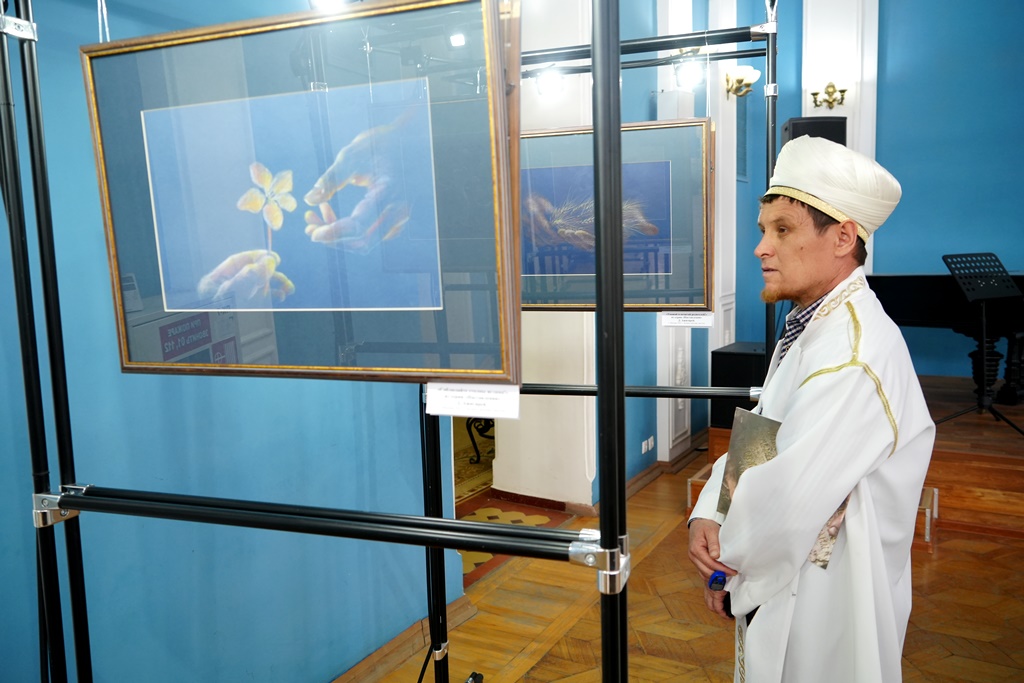 Выставка Дербентского Музея истории мировых культур и религий открылась в Астрахани