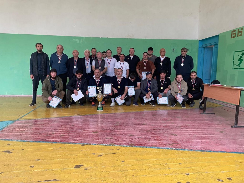 Турнир, приуроченный ко Дню учителя, прошел в Курахском районе