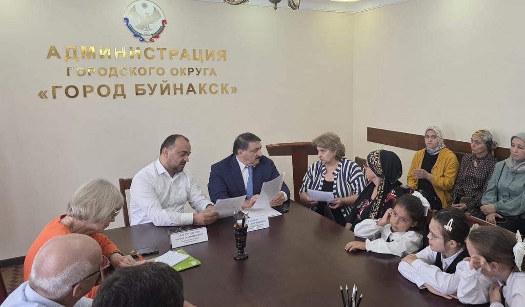 Депутат Госдумы РФ Джамаладин Гасанов посетил Буйнакск