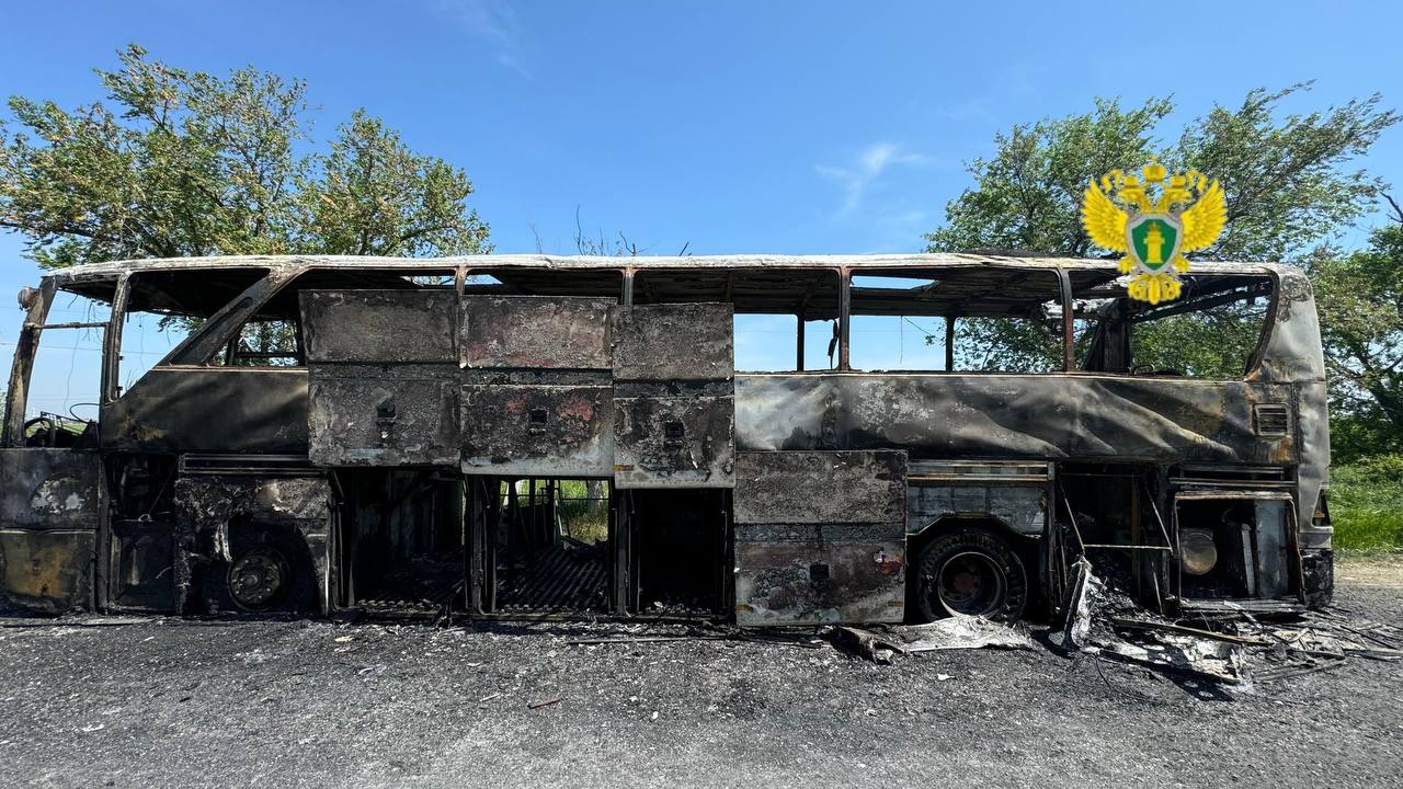 Пассажирский микроавтобус загорелся в Дагестане