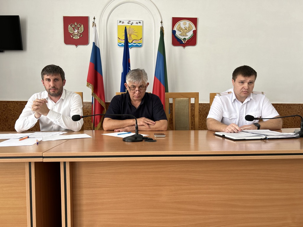 Василий Джамалов провел заседание АТК района