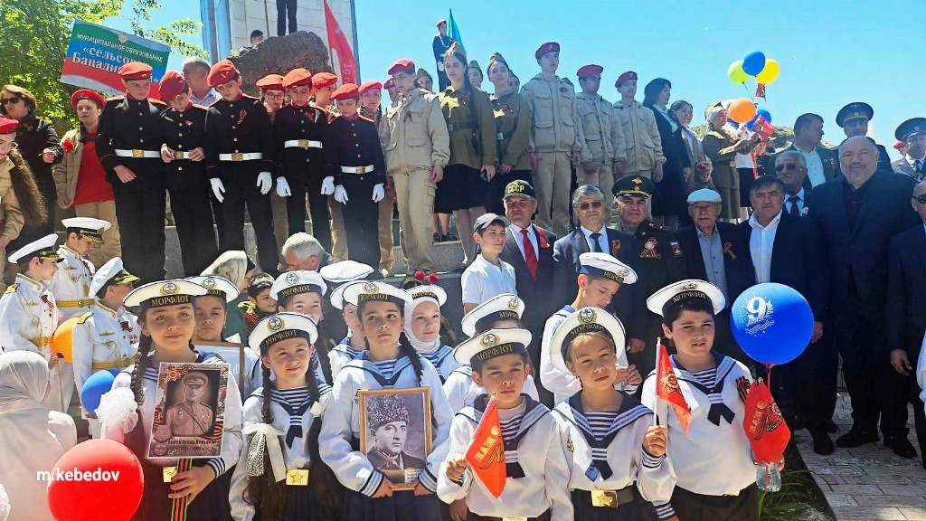 80-летие Победы в ВОВ торжественно отметили жители Гунибского района