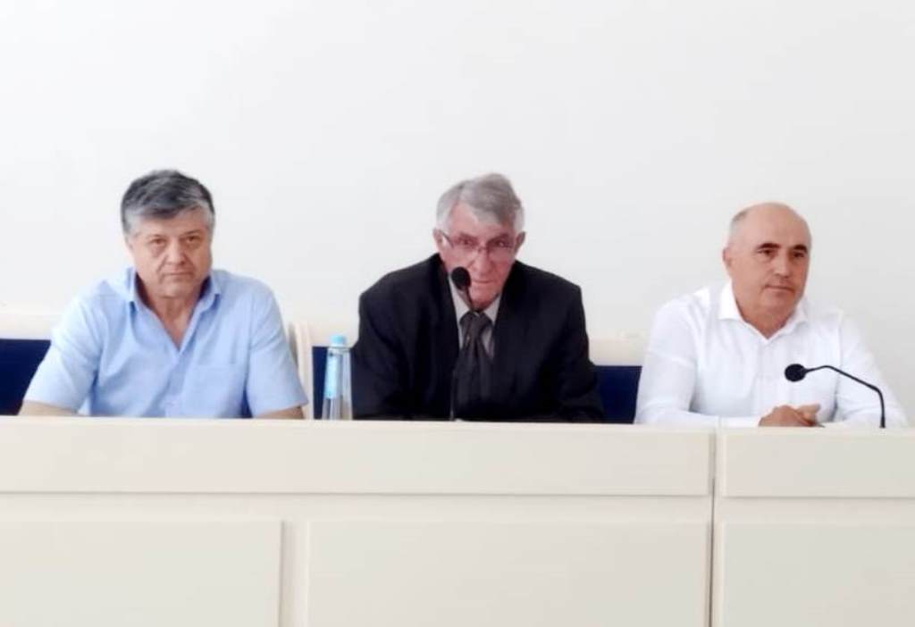 Гунибские депутаты обсудили бюджет и здравоохранение на XXVII сессии