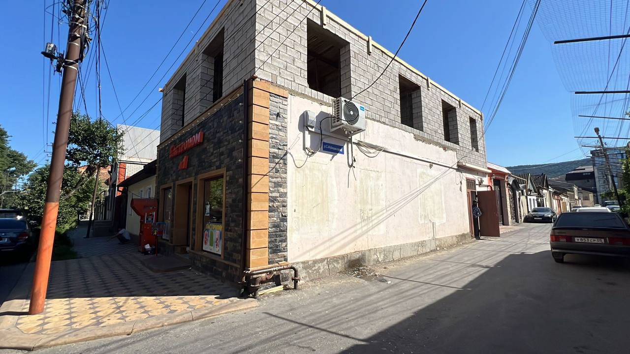 В Махачкале приостановлены строительные работы на трех незаконных объектах