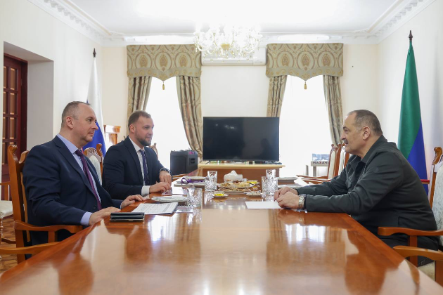 Глава Дагестана Сергей Меликов обсудил развитие авиасообщения с руководством Nordwind