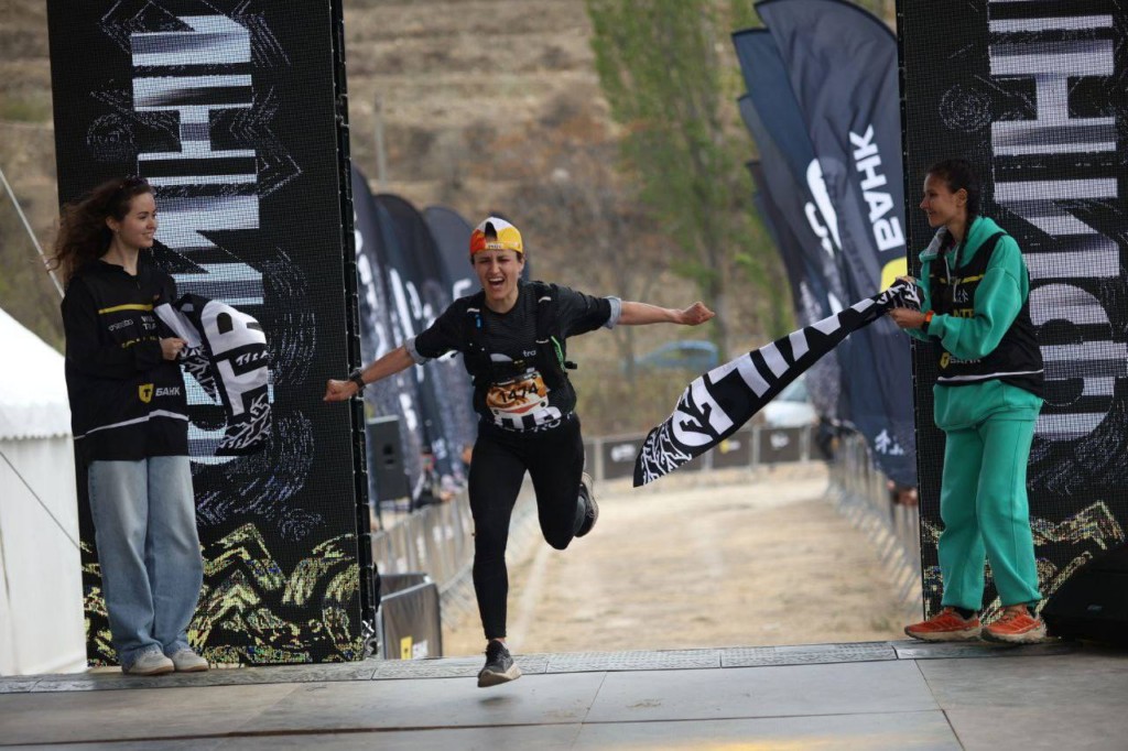 Дагестанка Райсат Чартаева выиграла забег «Dagestan Wild Trail»