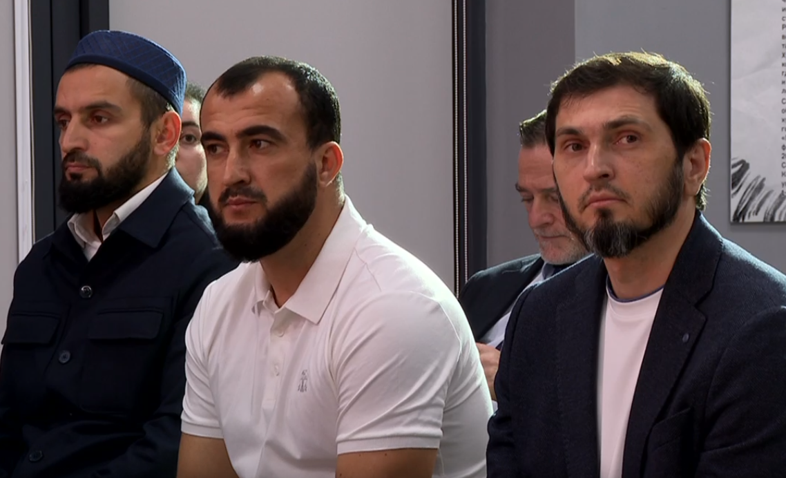 Сергей Меликов пообещал рассмотреть вопрос о льготах для военных корреспондентов Дагестана