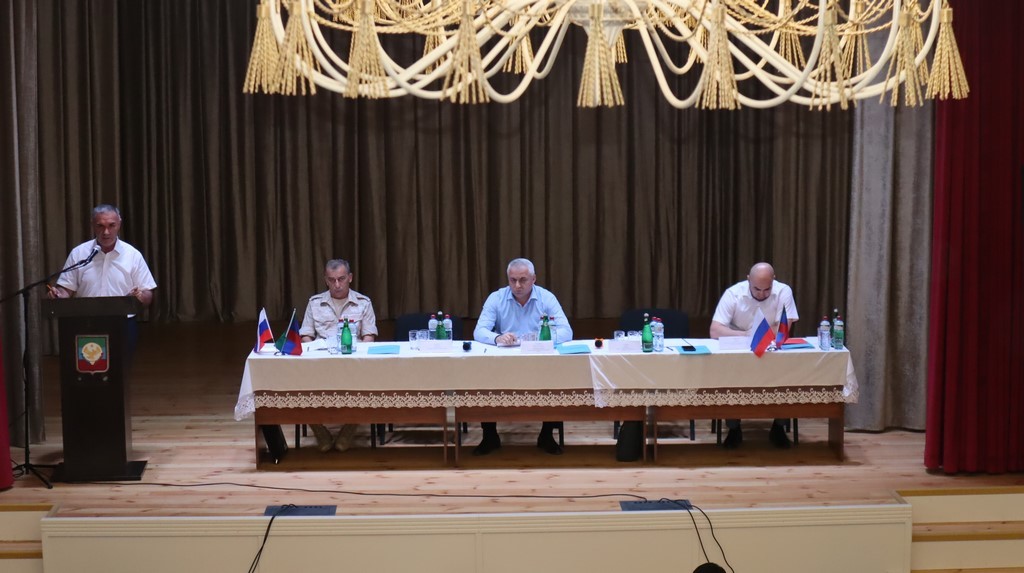 В Гергебильском районе обсудили вопросы контрактной службы