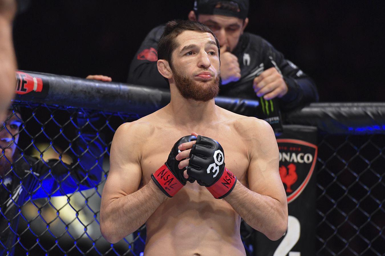 Уланбеков проведет бой на первом турнире UFC в Баку