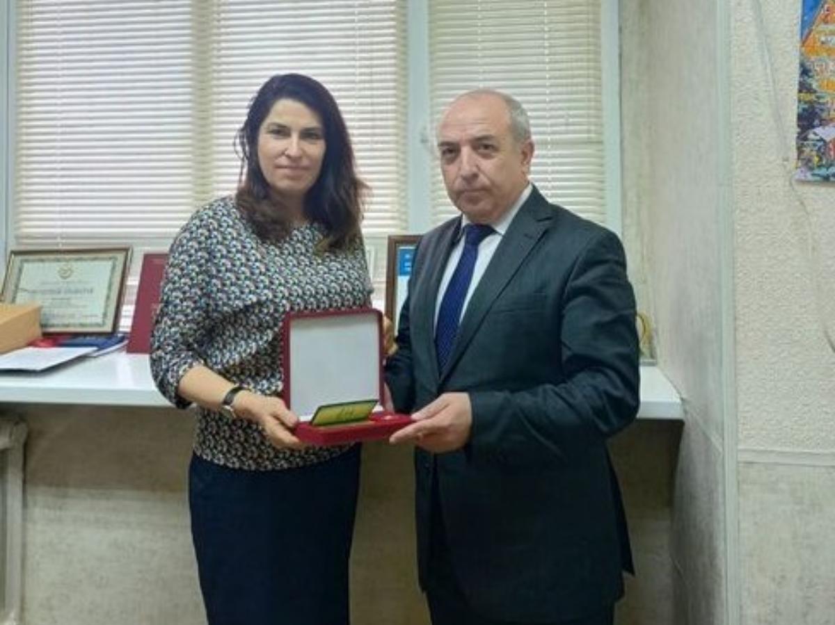 Звание «Заслуженный журналист РД» присвоили журналисту из Буйнакского района