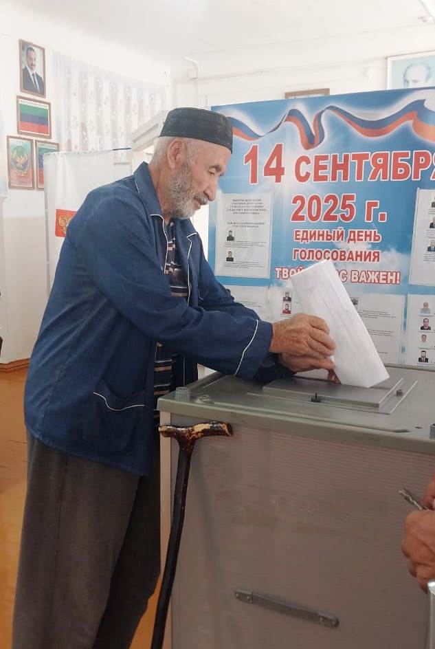 87-летний житель Кизлярского района принял участие в выборах