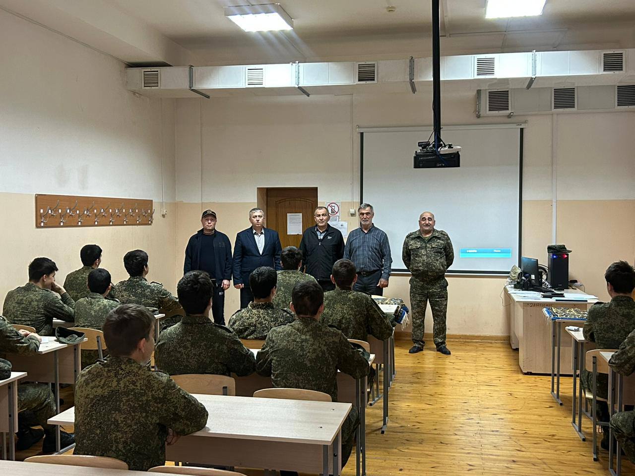 Учебные сборы для старшеклассников прошли в Центре «Авангард»