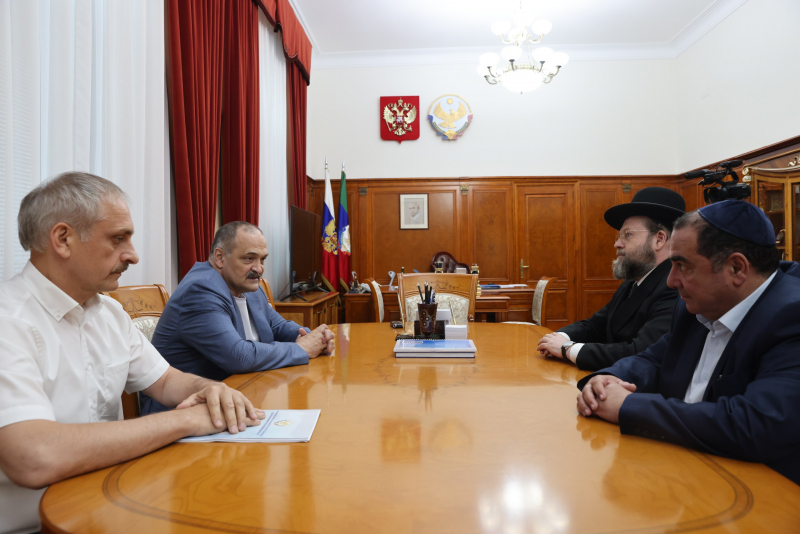 Сергей Меликов провёл встречу с главным военным раввином России