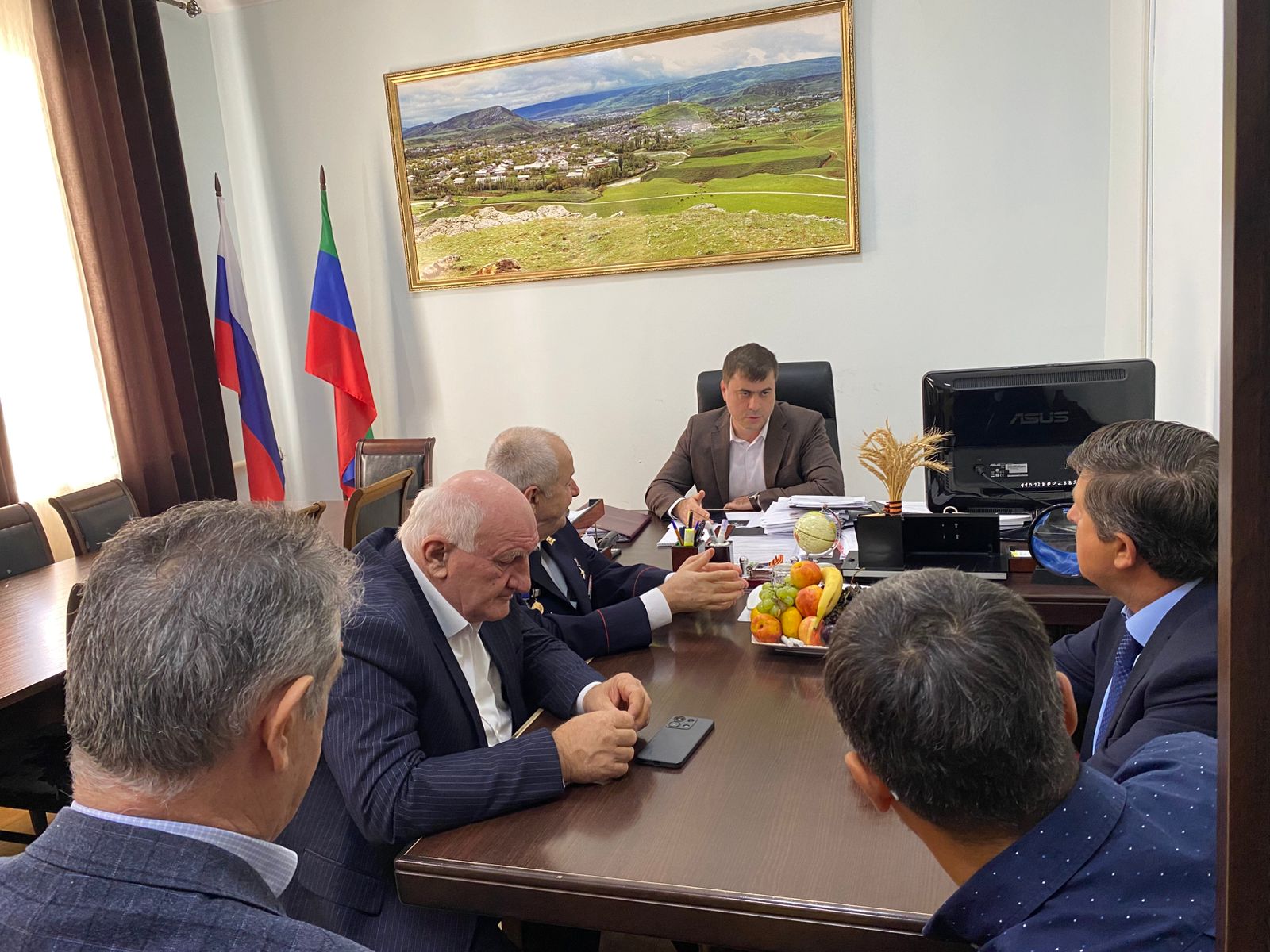 Героев России принял врио главы Карабудахкентского района