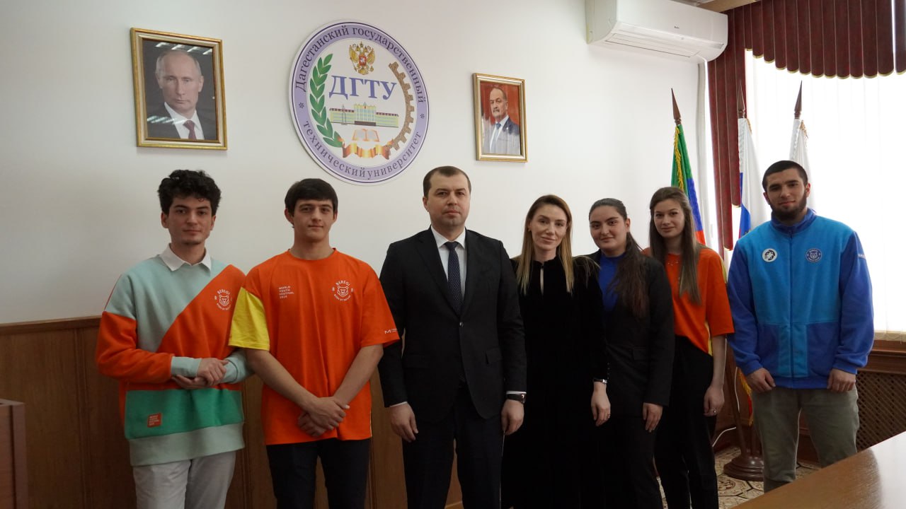 Ректор ДГТУ встретился с участниками Всемирного фестиваля молодежи-2024
