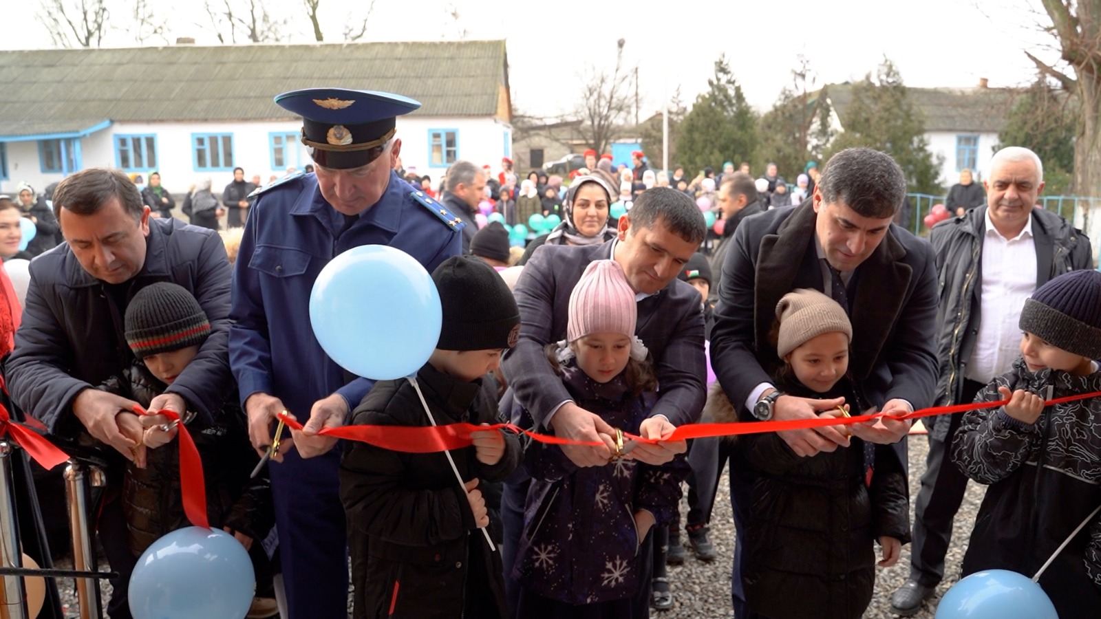 Школу после капремонта торжественно открыли в селе Октябрьское