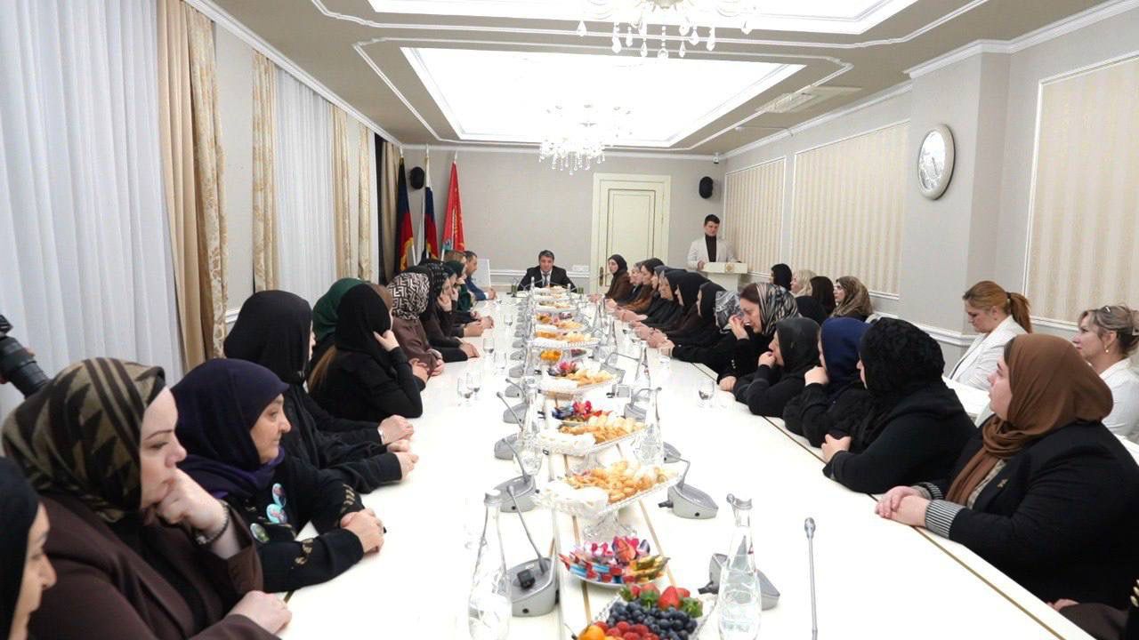 В Махачкале наградили активистов Комитета семей воинов Отечества