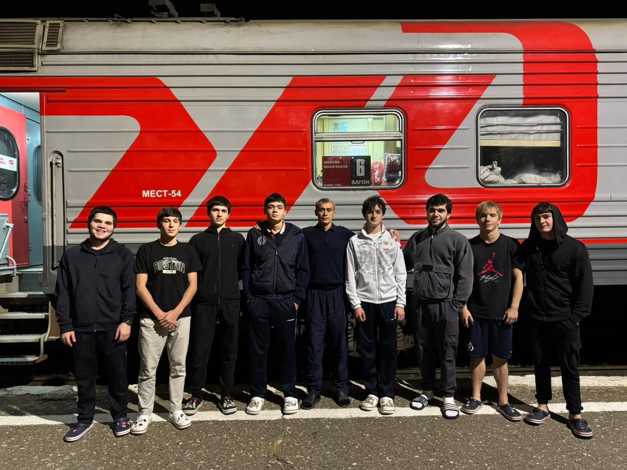 Дагестан представят 24 пловца на Чемпионате СКФО в Астрахани