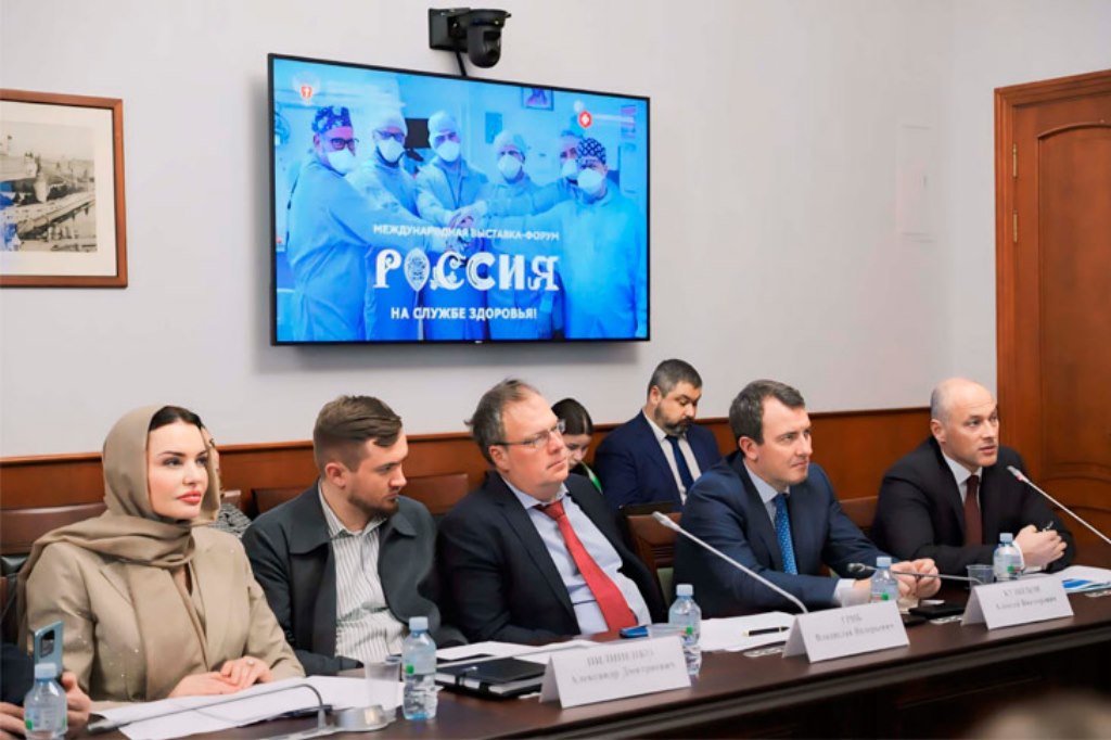 Зумруд Бучаева приняла участие в заседании Общественного совета Министерства здравоохранения РФ