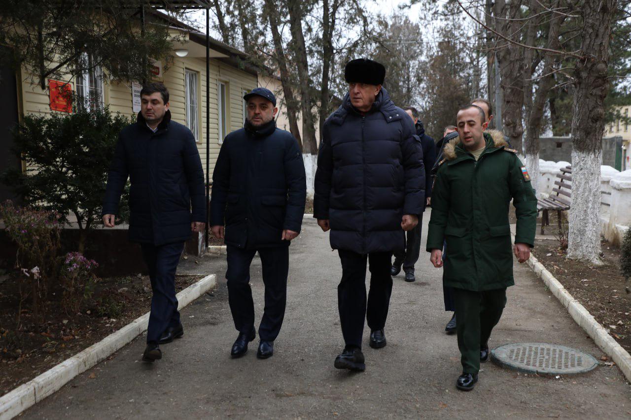 Абдулмуслим Абдулмуслимов посетил участников СВО в военном госпитале Буйнакска