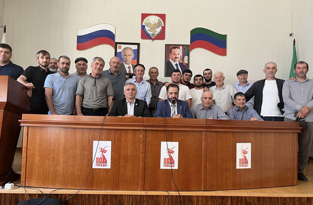 В Тляратинском районе состоялась очередная сессия районного Собрания депутатов