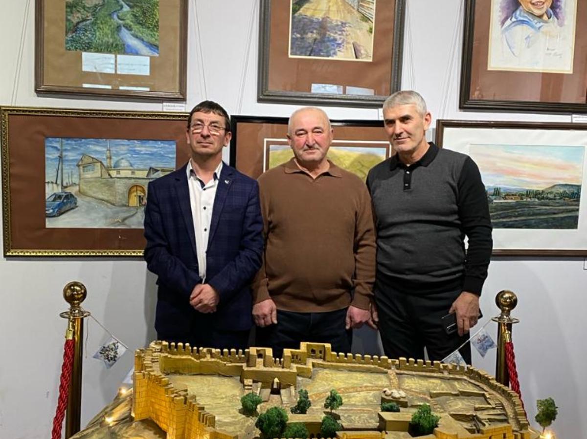 В Дербенте состоялся дебют художника Батырмурзы Батырмурзаева