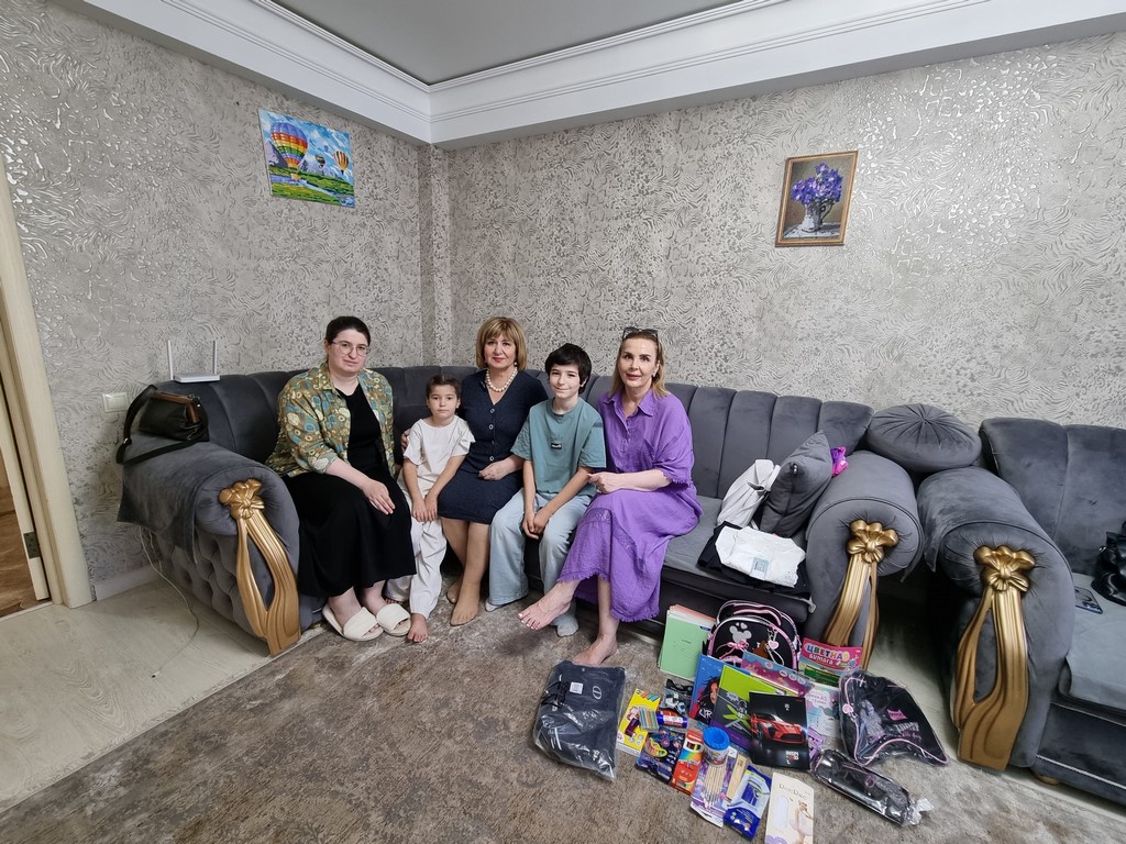 Депутаты-единороссы посетили семью погибшего участника СВО в Махачкале