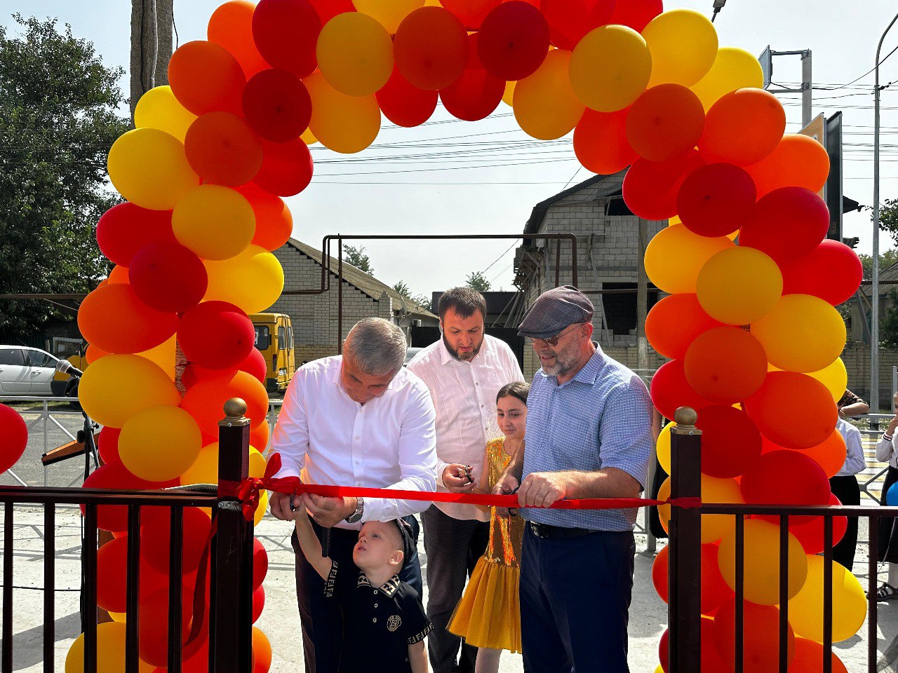 В сёлах Аверьяновка и Вперед открылись новые детские игровые площадки