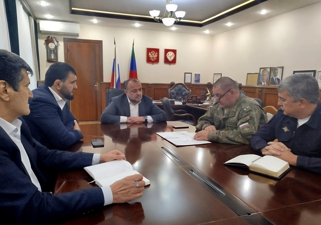Ход осенней призывной кампании обсудили власти Буйнакска