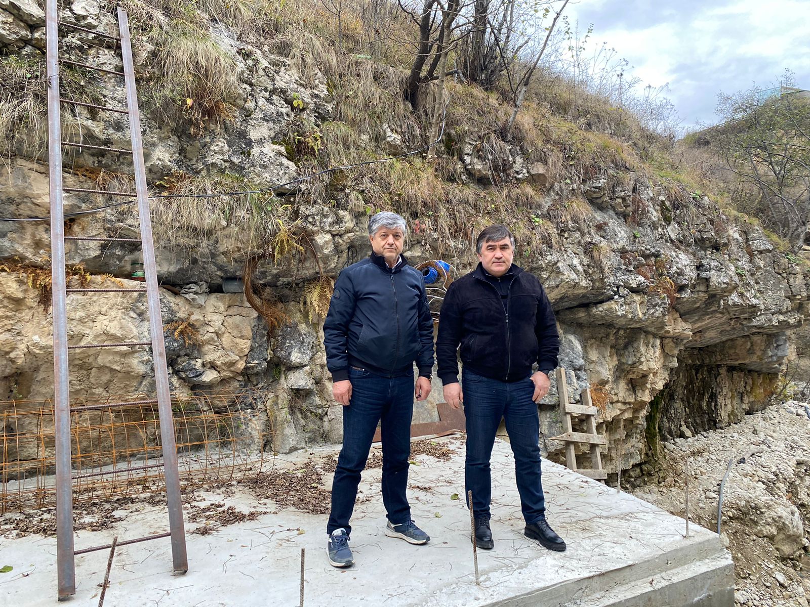 Глава Гунибского района проинспектировал ремонт объекта водозабора