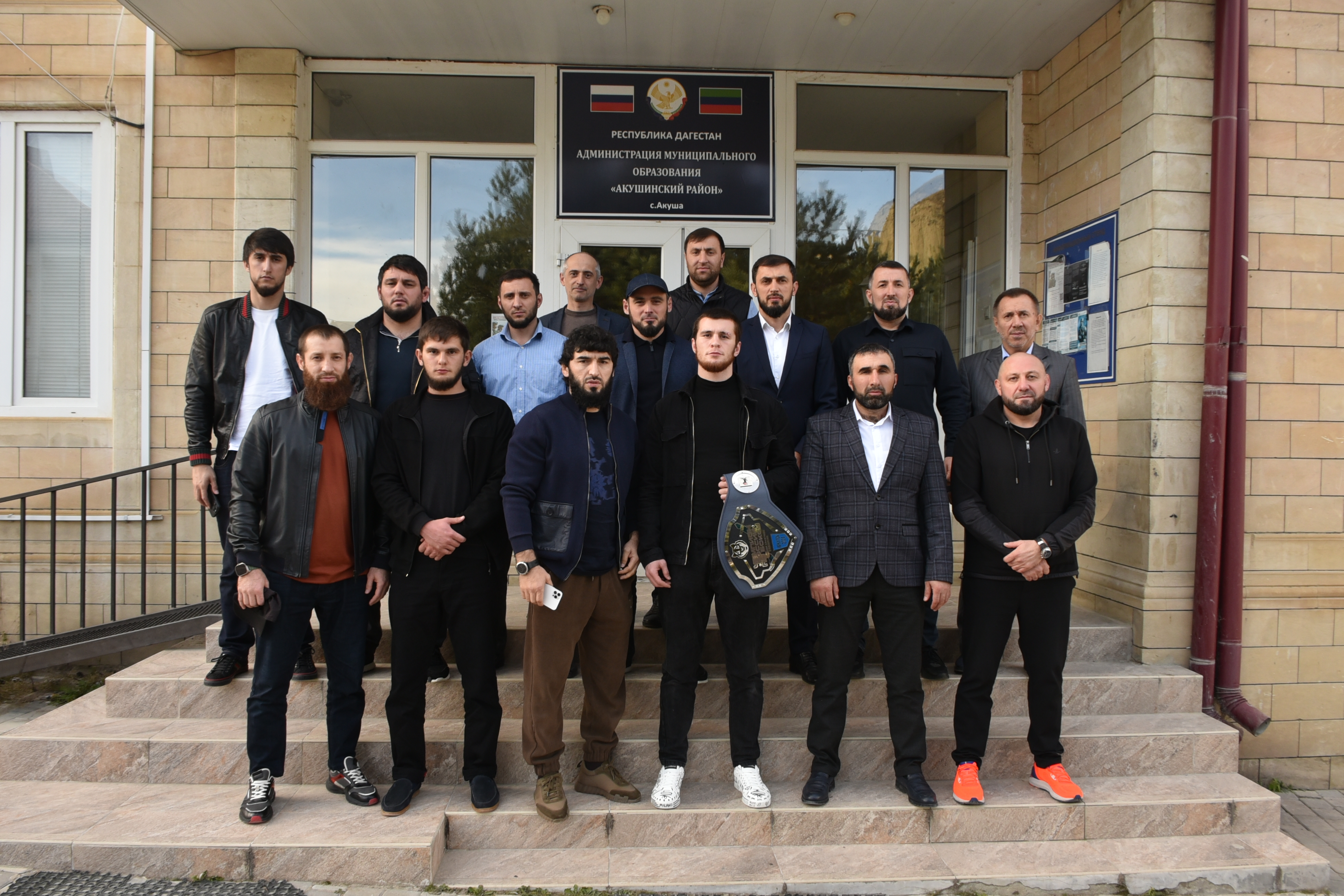 Чемпиона России по боксу Ильяса Магомедова чествовали в Акушинском районе